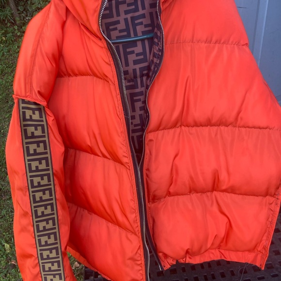 Fendi Black and Pink Logo Puffer Jacket - Picture 3 of 3